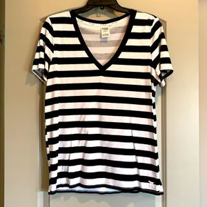 Vneck tee